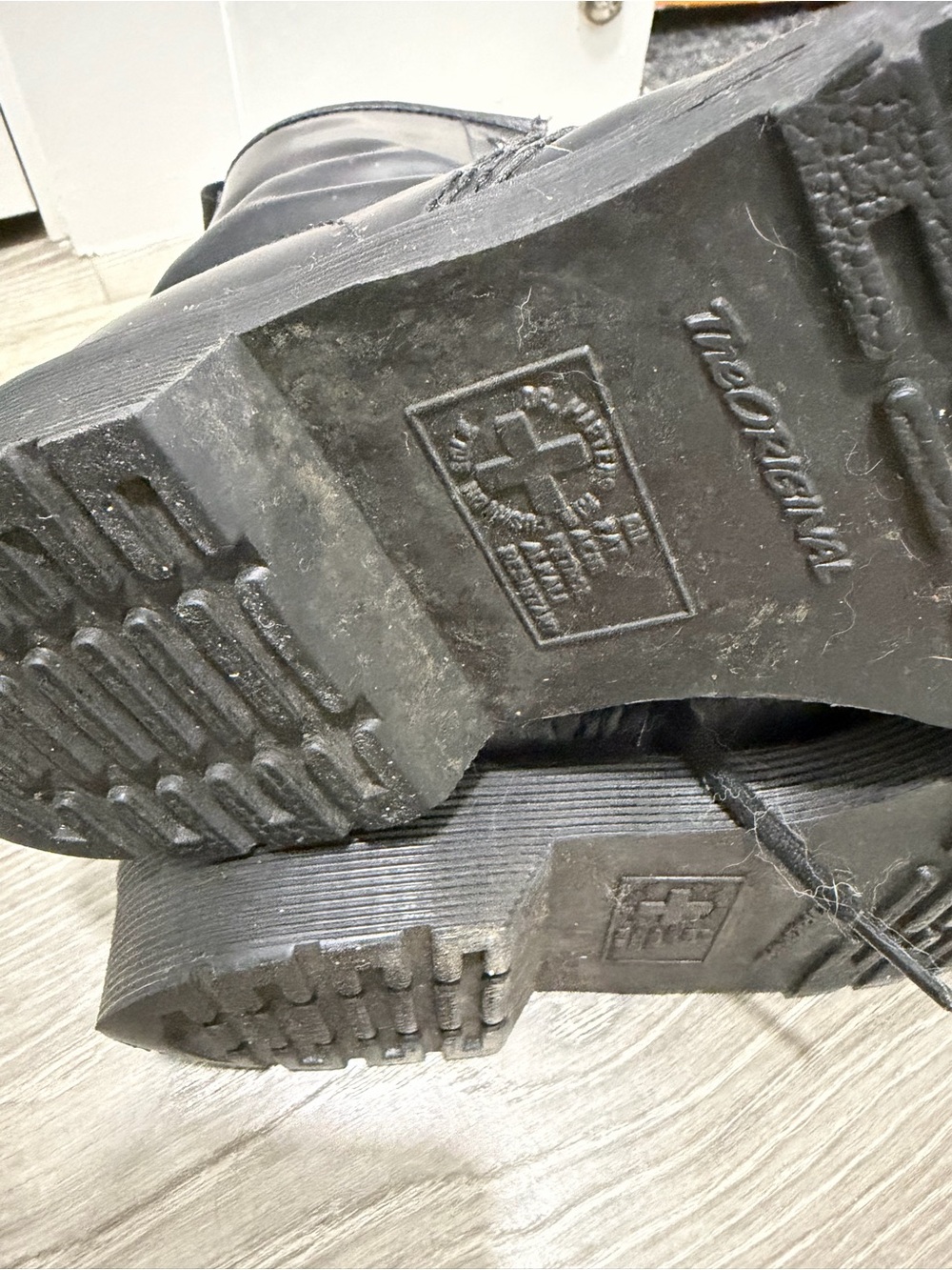 Dr Martens - Picture 2 of 2
